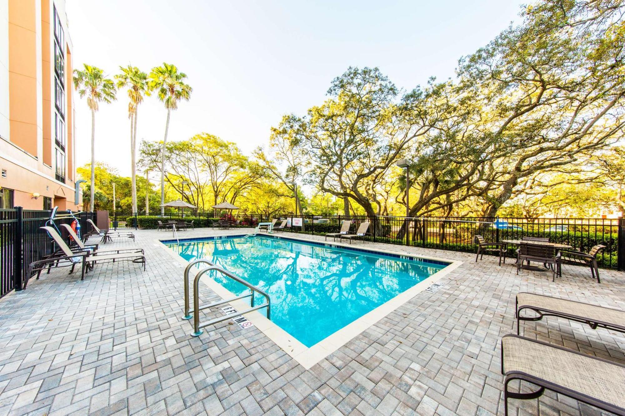 Hyatt Place Tampa Busch Gardens Ngoại thất bức ảnh