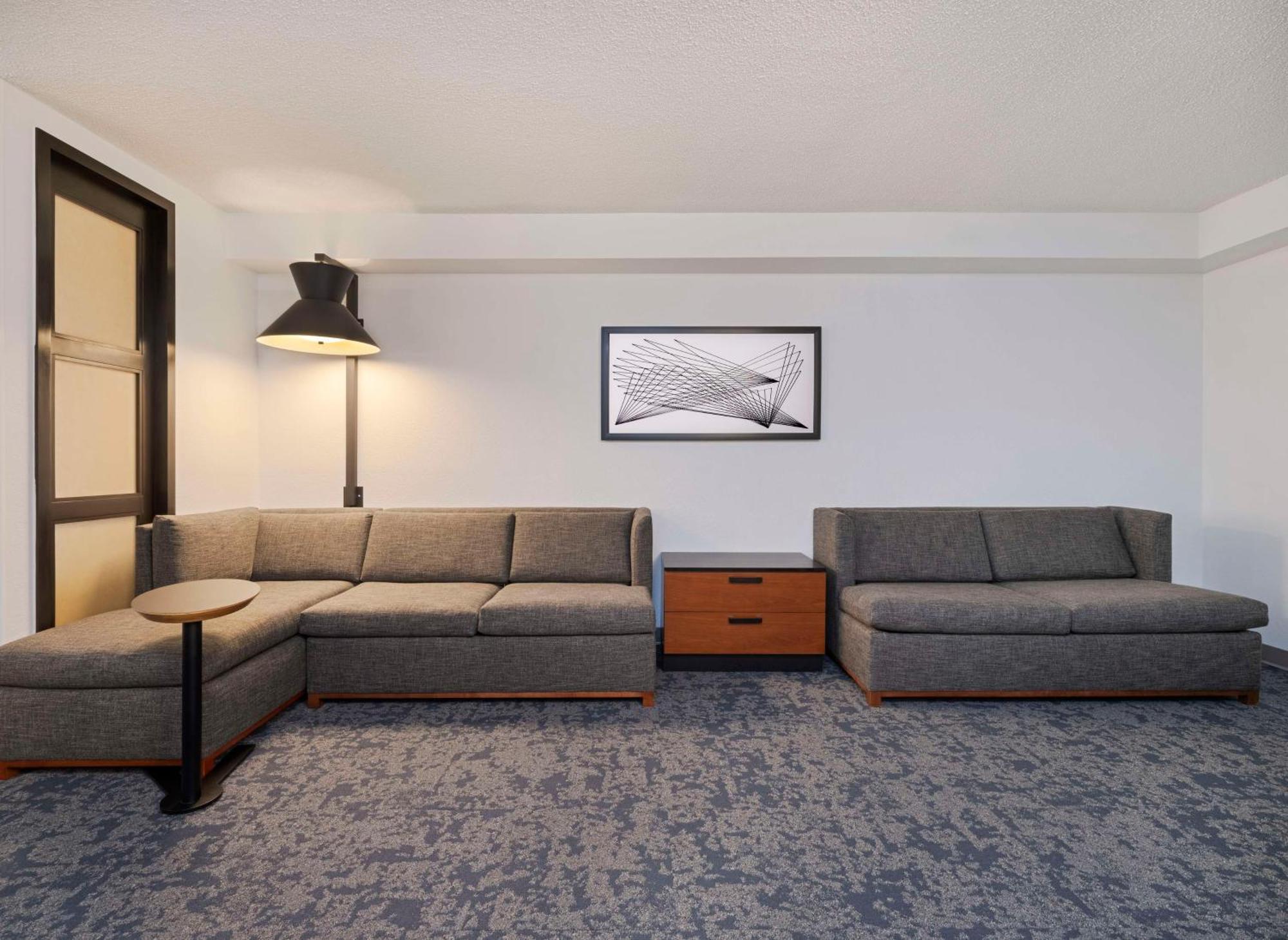 Hyatt Place Tampa Busch Gardens Ngoại thất bức ảnh
