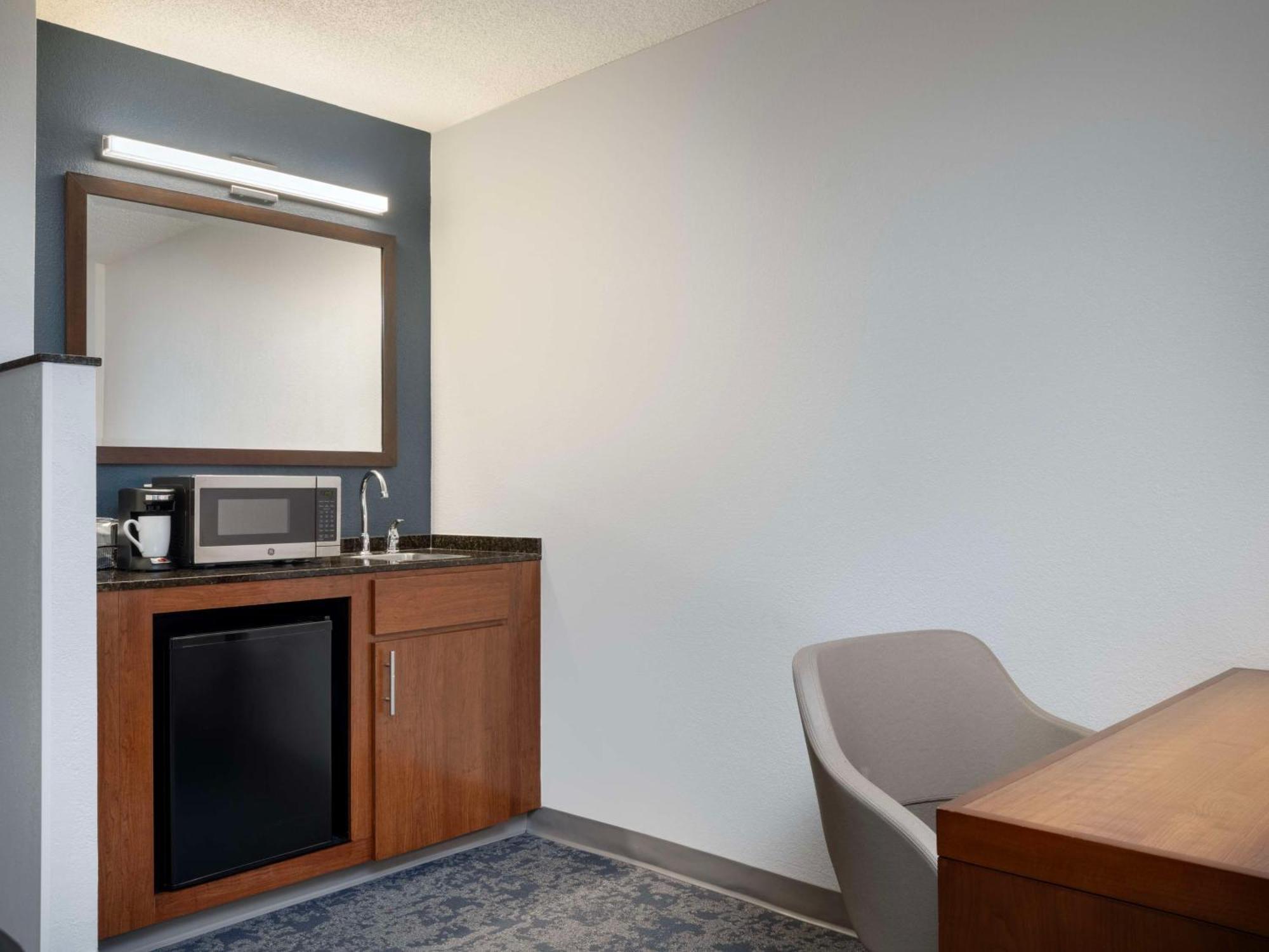 Hyatt Place Tampa Busch Gardens Ngoại thất bức ảnh
