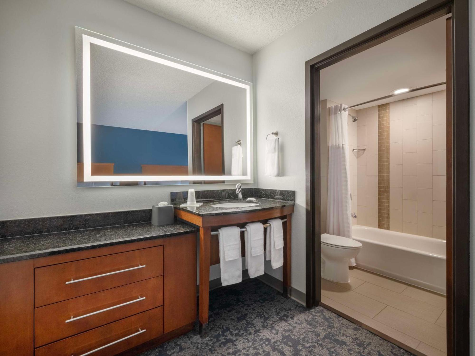 Hyatt Place Tampa Busch Gardens Ngoại thất bức ảnh